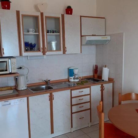 Apartments Borovina 볼 외부 사진