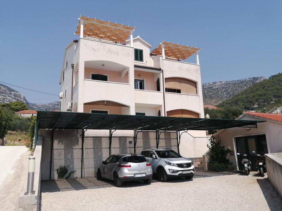 Apartments Borovina 볼 외부 사진