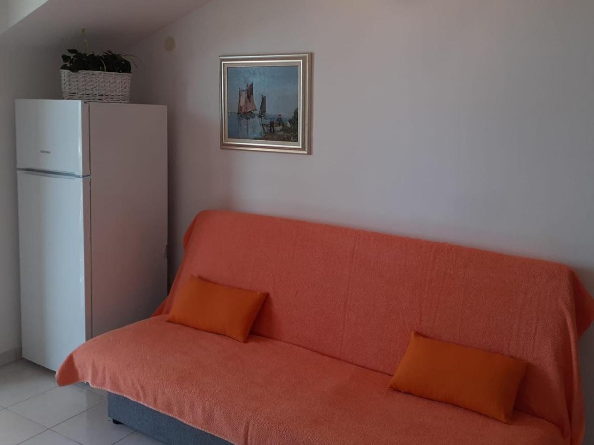 Apartments Borovina 볼 외부 사진