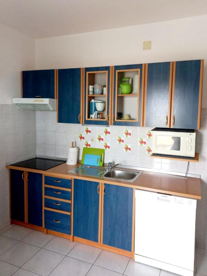 Apartments Borovina 볼 외부 사진